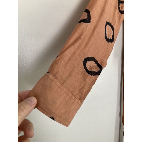 Norblack Norwhite Anthropologie Batik Wrap Blouse Top Brown Rust Rayon Size XS - Picture 6 of 14